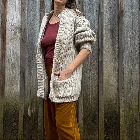 Super Chunky Vintage Cream Cardigan Sweater - Picture 7 of 13